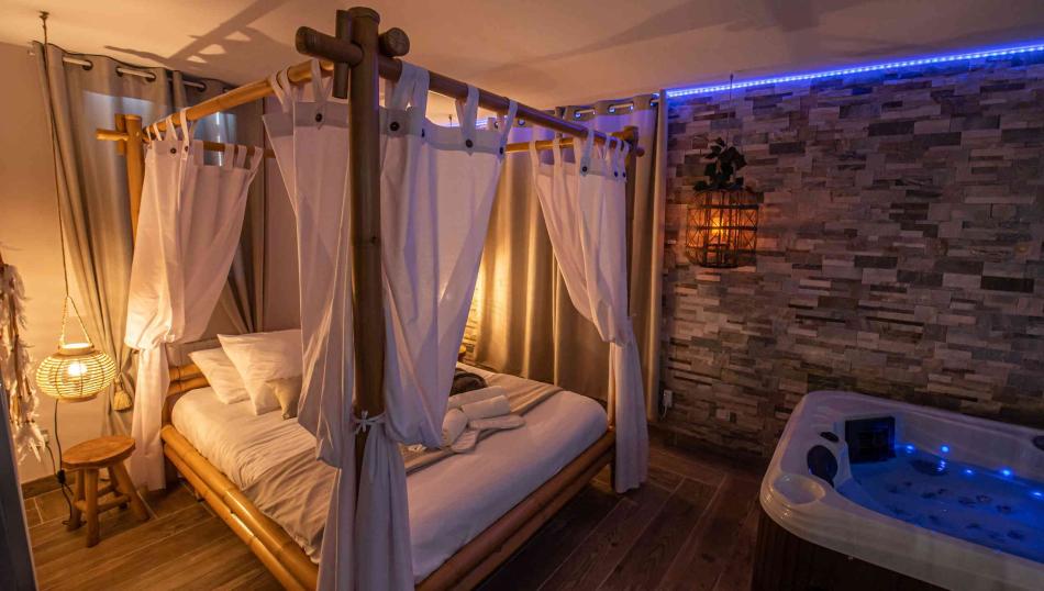 Chambre avec jacuzzi