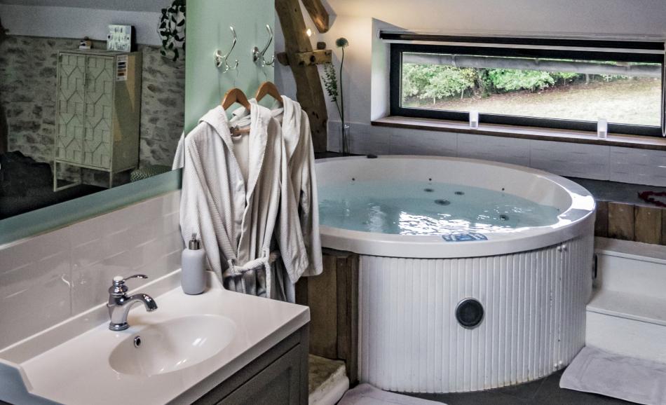 les hauts de bagadou jacuzzi