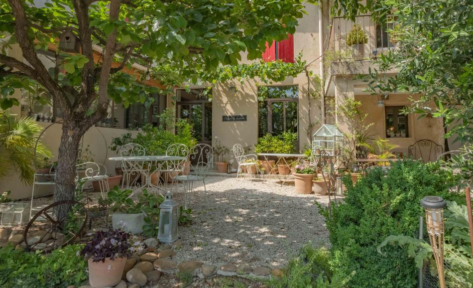 L'Oréliane chambre d'hôtes en Provence jardin bucolique