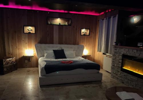 Le lodge des charmes loveroom à Chartres