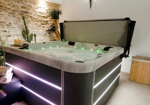 AfterClose le 11 - Love room Nantes avec jacuzzi privatif