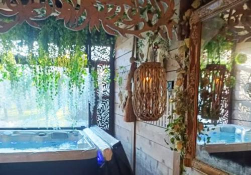 Siandaki - love room dans le Var avec jacuzzi privatif