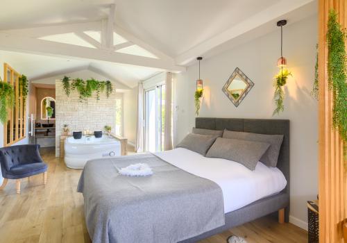 L'Essentiel love room en Vendée jacuzzi