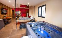 Les biquettes amoureuses loveroom avec jacuzzi en Alsace