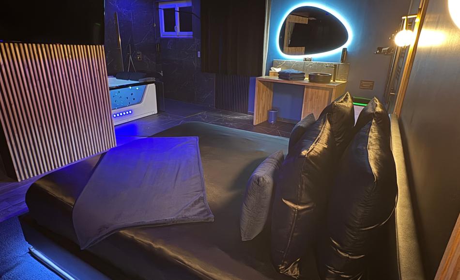 Doux Bleu Jeux - Love room Niort