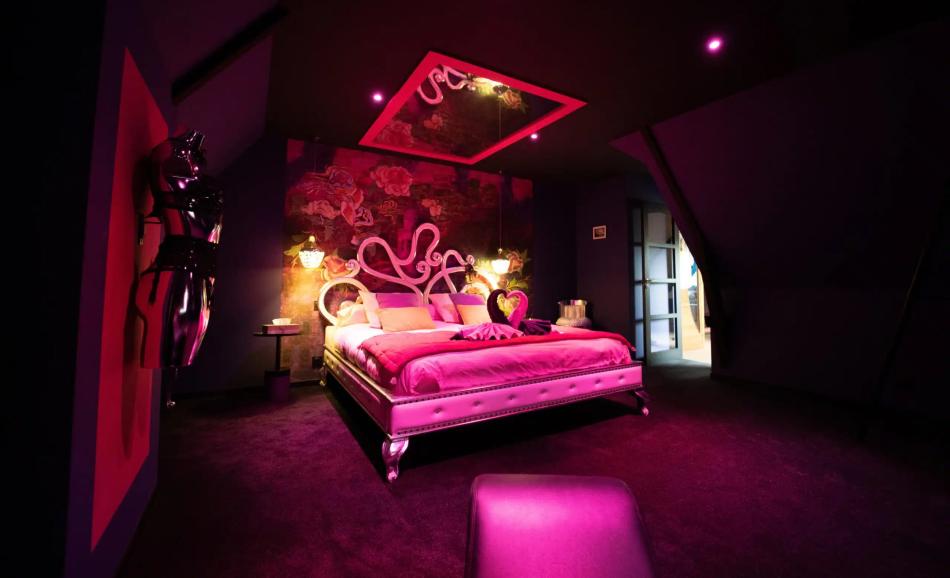 L'éros Loft love room martigné ferchaud