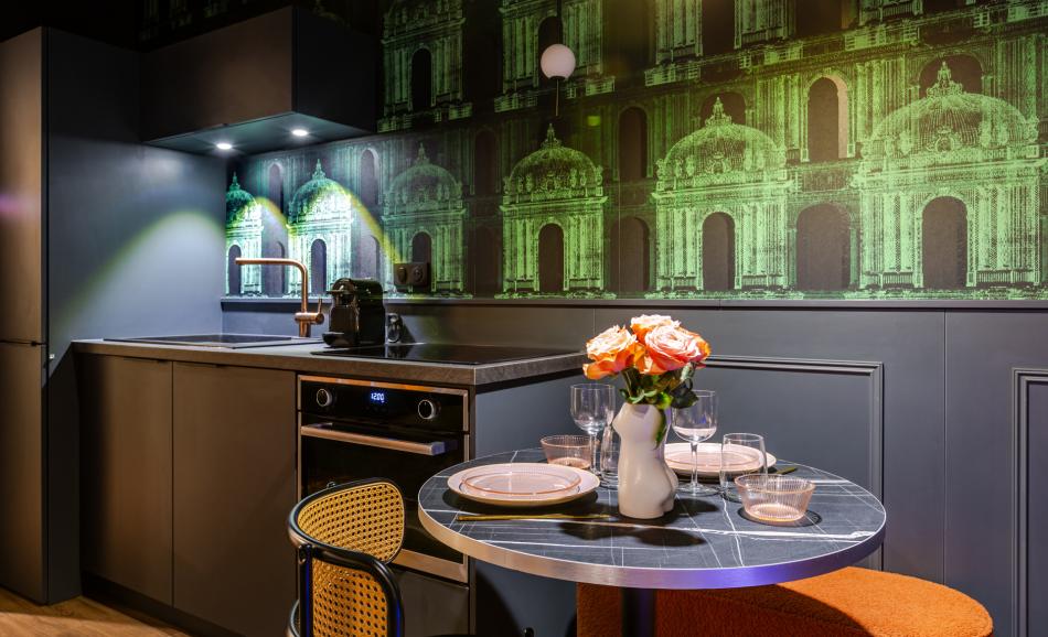 La Crypte du Désir - Loveroom romantique à Haguenau tout équipé