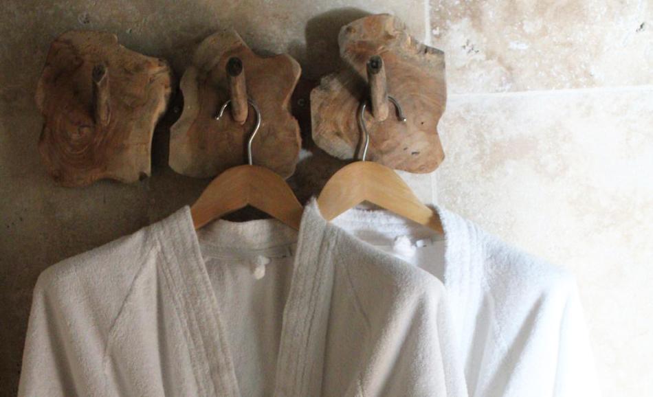 Des peignoirs pour la loveroom Le Lodge des Charmes