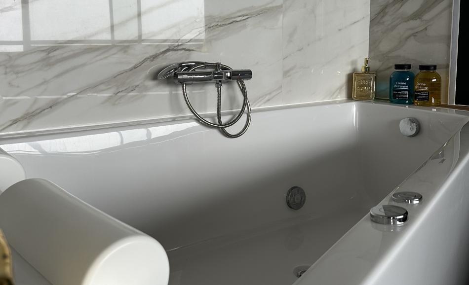 Love Horizons - Love room avec spa privatif à Rennes
