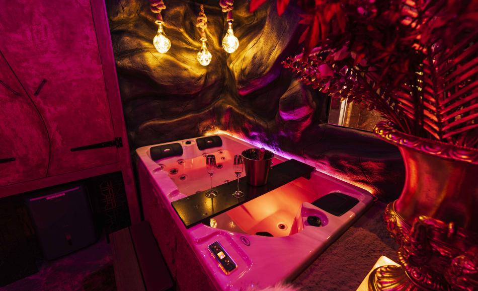 Love and Sex Room weekend romantique à Nimes