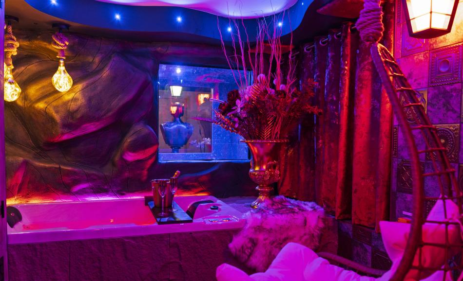 Love and Sex Room weekend érotique à Nimes avec jacuzzi
