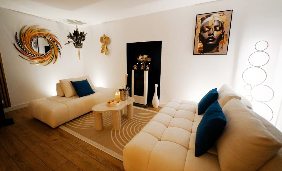 AfterClose le 11 - Loveroom Saint Sébastien sur Loire salon romantique