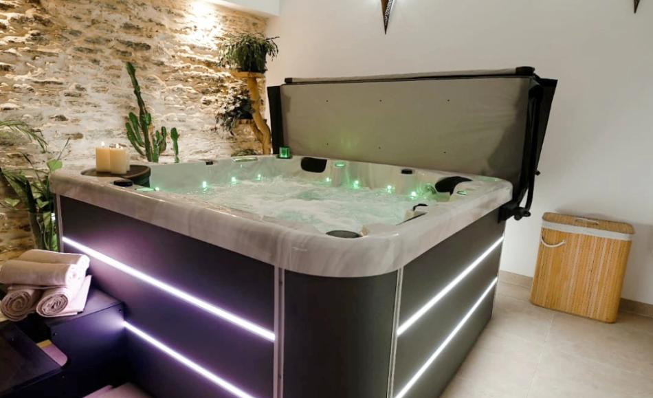 AfterClose le 11 - Love room Nantes avec jacuzzi privatif