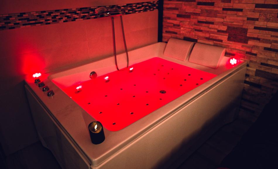 Loveroom Liberty en Haute Savoie  pièce de vie