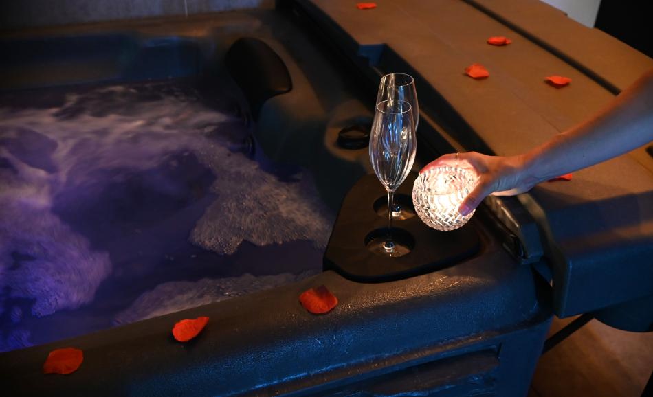 Loveroom à Carpentras avec spa privatif Eden House