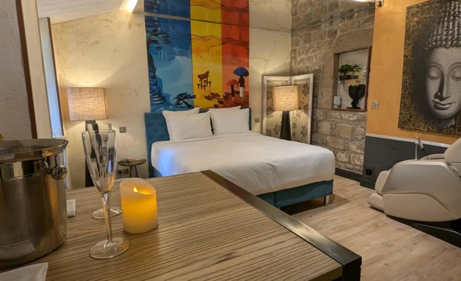 Les Suites du Bouddha Bleu loveroom à Carnac