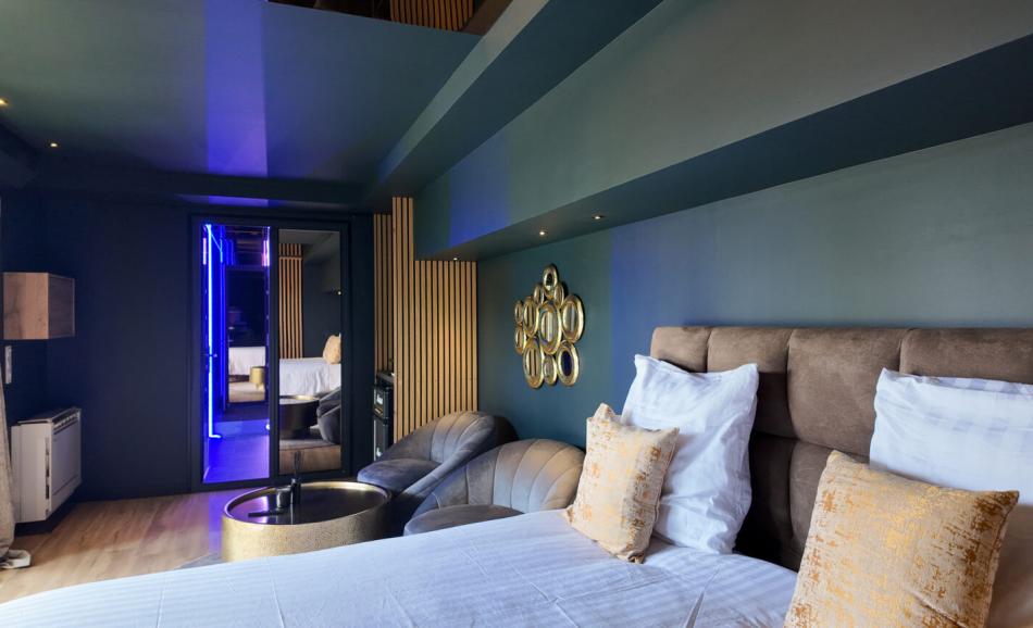 Mirror Room loveroom dans le Var