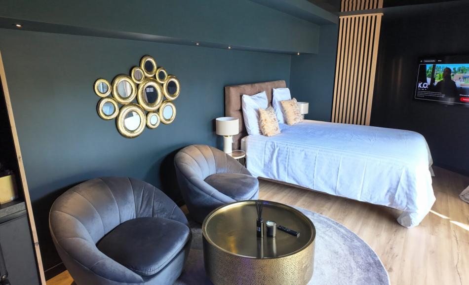 Mirror Room loveroom dans le Var