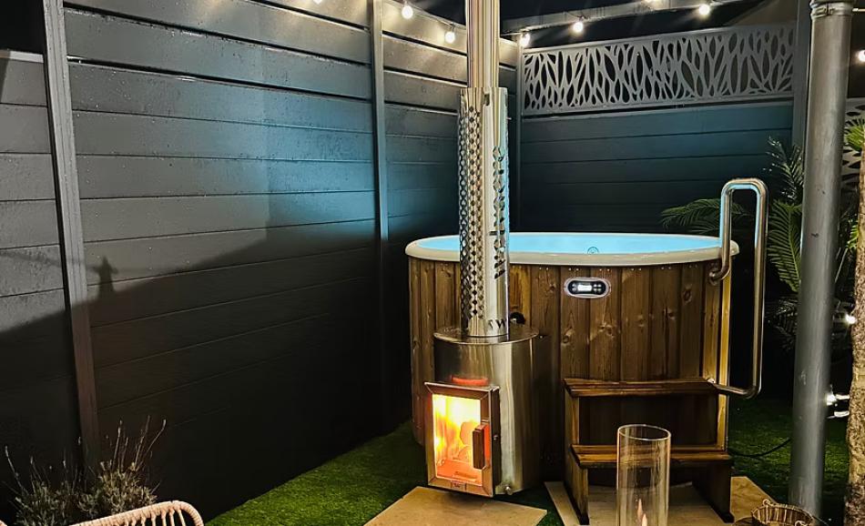 Nuit insolite en Bourgogne dans la cabane spa du Domaine du Moulin
