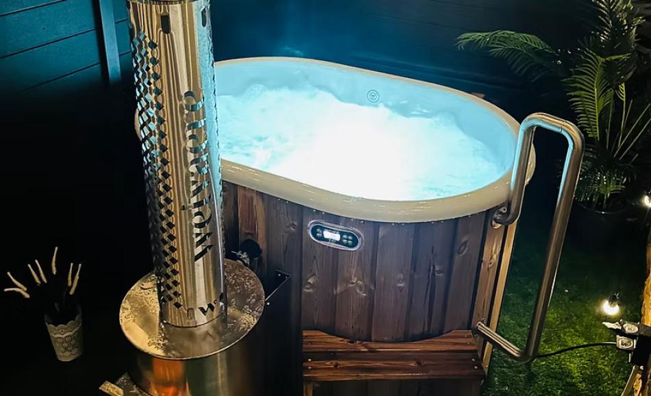 Nuit insolite en Bourgogne dans la cabane spa du Domaine du Moulin