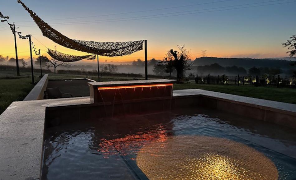 Nuit insolite en Bourgogne dans la cabane spa du Domaine du Moulin