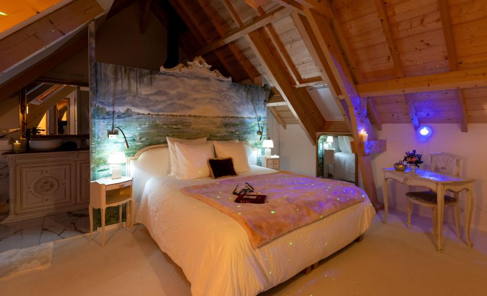 Les Murmures de l'amour loveroom en centre val de Loire Hameau de la Closerie