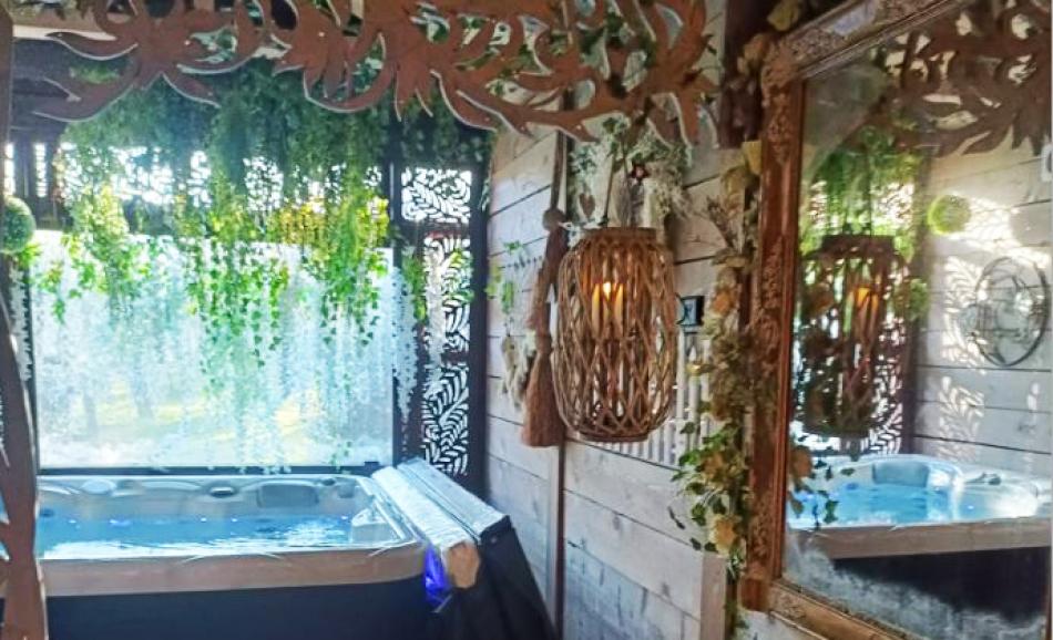 Siandaki - love room dans le Var avec jacuzzi privatif