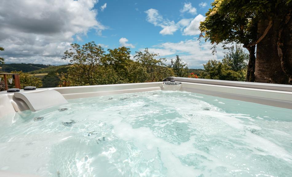 l'étincelle secrète jacuzzi extérieur