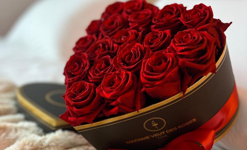 le double L loveroom Cholet bouquet de roses en coeur