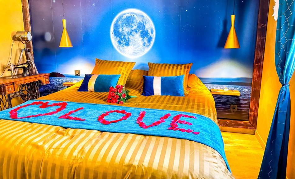 love room vias La Villa des Charmes nuit insolite dans l'Hérault